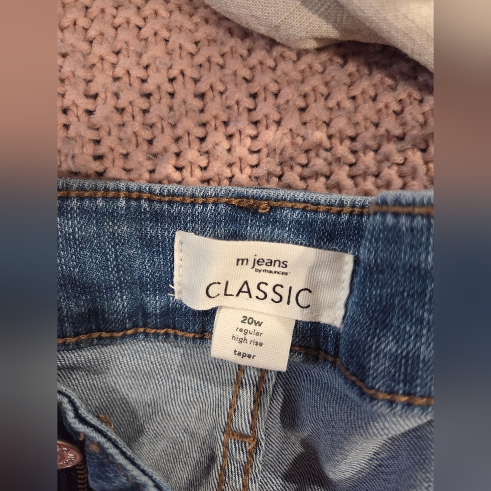 High Rise Taper Leg Jeans - Picture 4 of 5